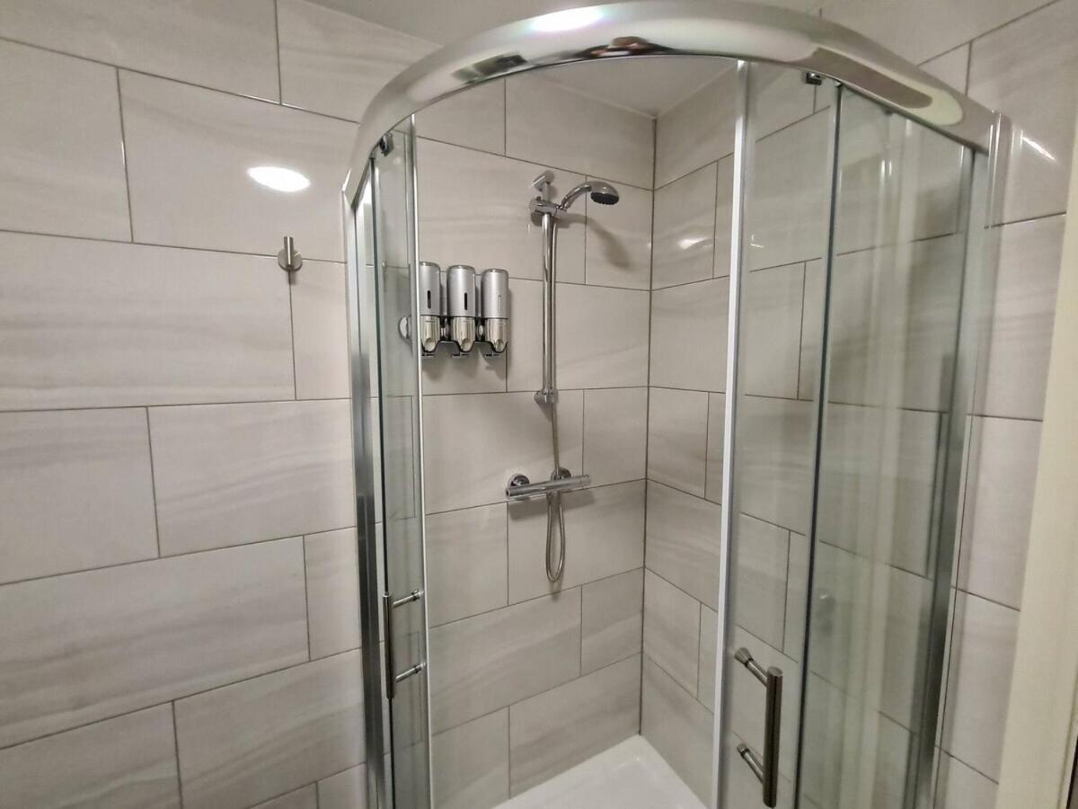 Sav Apartments - 2 Bed Cosy Flat Saffron เลสเตอร์ ห้อง รูปภาพ