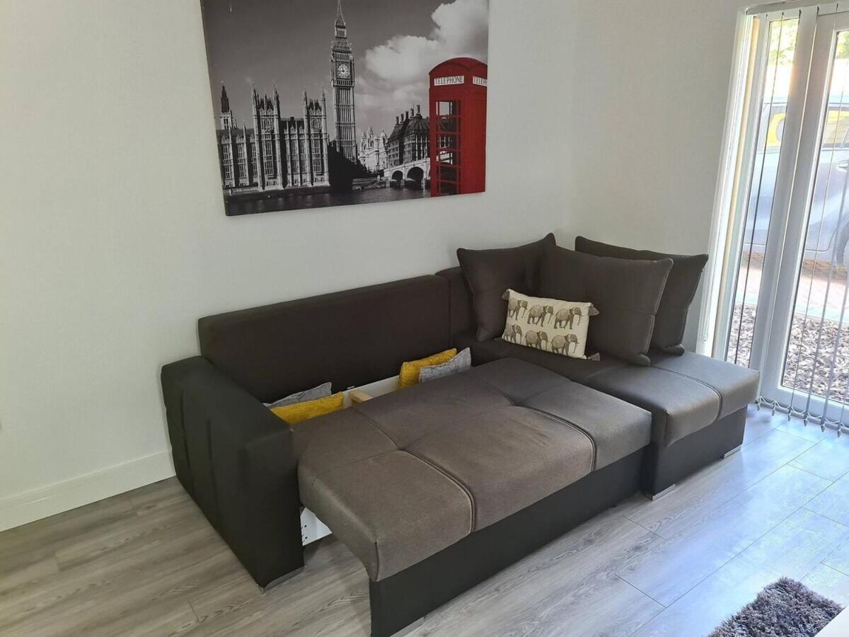 Sav Apartments - 2 Bed Cosy Flat Saffron เลสเตอร์ ห้อง รูปภาพ